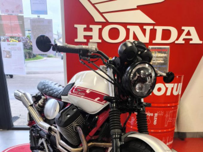 MOTO GUZZI V7 II SPECIALE ABS 750 4