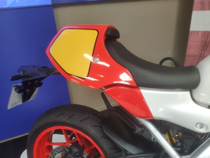 YAMAHA XSR 900 GP 4