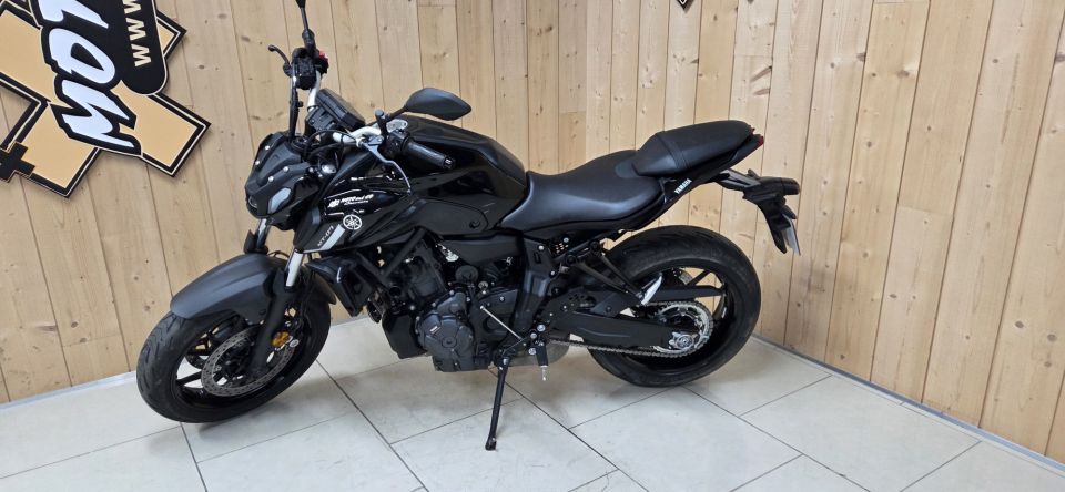 YAMAHA MT-07 (47.5CV) 4