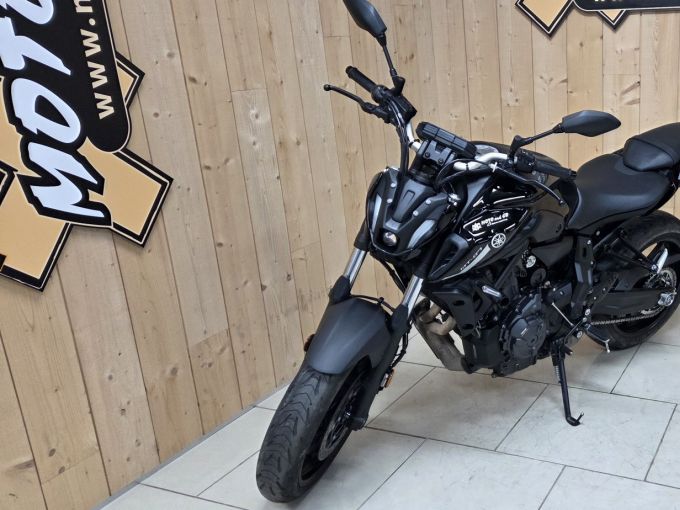 YAMAHA MT-07 (47.5CV) 4