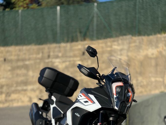 KTM 1290 SUPER ADVENTURE S 4