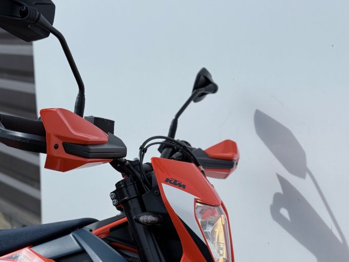 KTM 690 SMC R 4