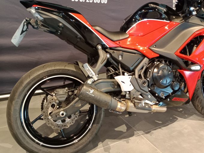 KAWASAKI NINJA 650 4