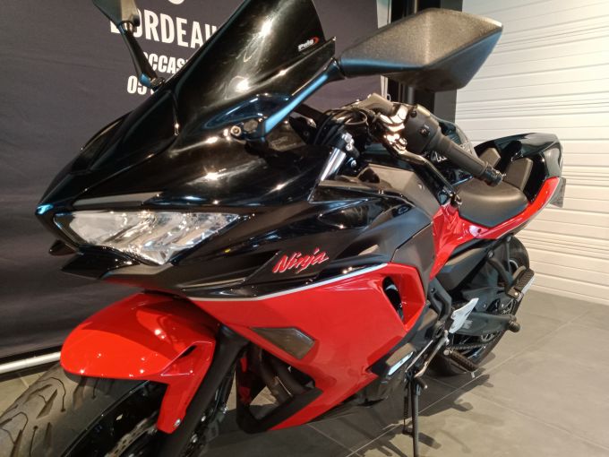 KAWASAKI NINJA 650 4