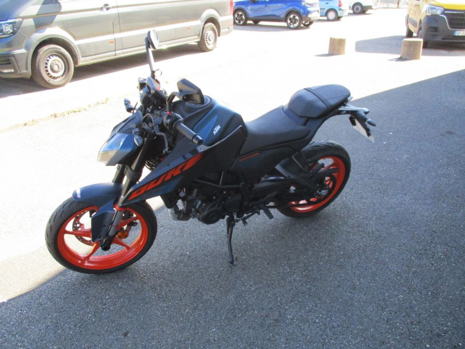 KTM 125 DUKE 4