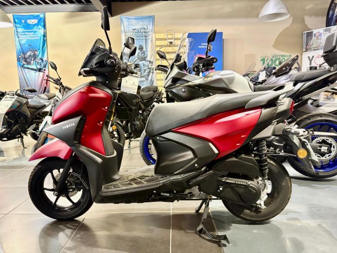 YAMAHA RayZR 125 4