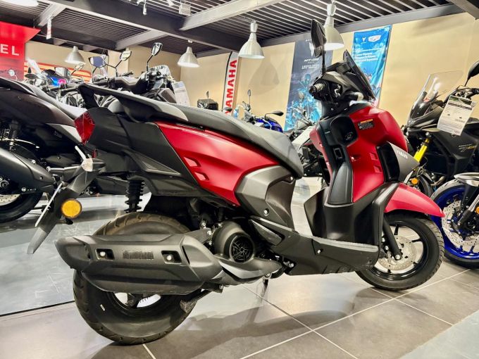 YAMAHA RayZR 125 4