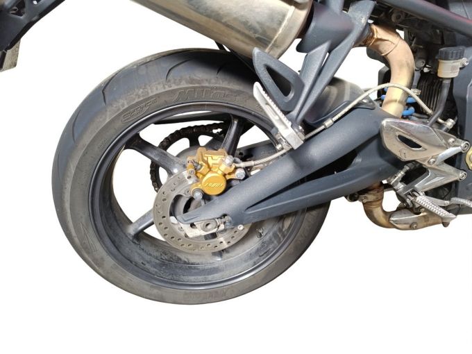 TRIUMPH STREET TRIPLE 675 R 4