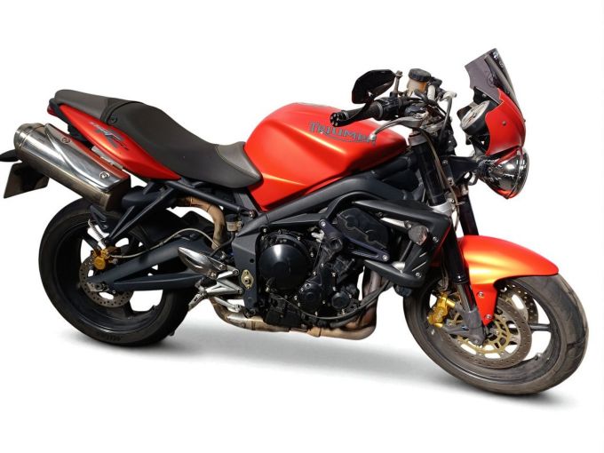 TRIUMPH STREET TRIPLE 675 R 4