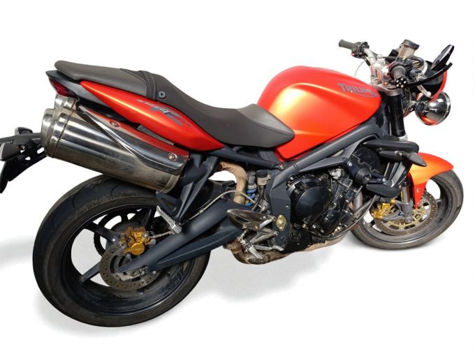 TRIUMPH STREET TRIPLE 675 R 4
