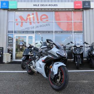 CF MOTO 675 SR-R - 2025