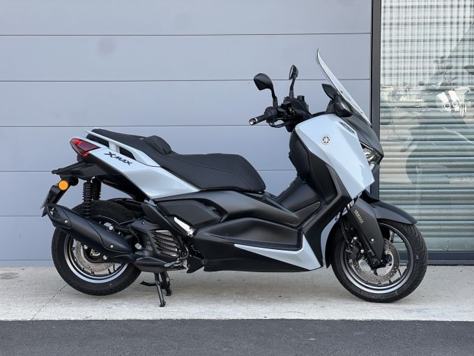 YAMAHA XMAX 125 TECH MAX 4
