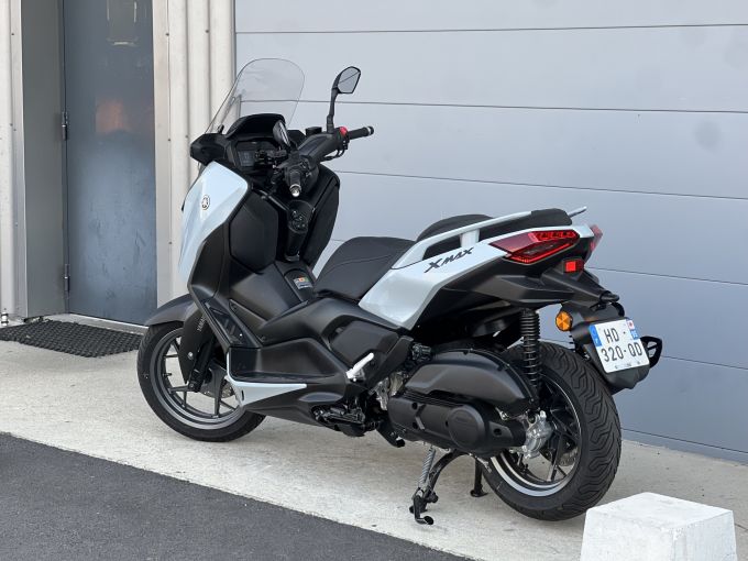 YAMAHA XMAX 125 TECH MAX 4