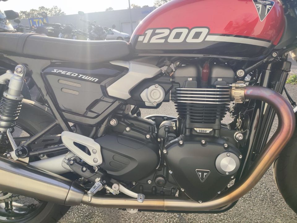 TRIUMPH SPEED TWIN 1200 4
