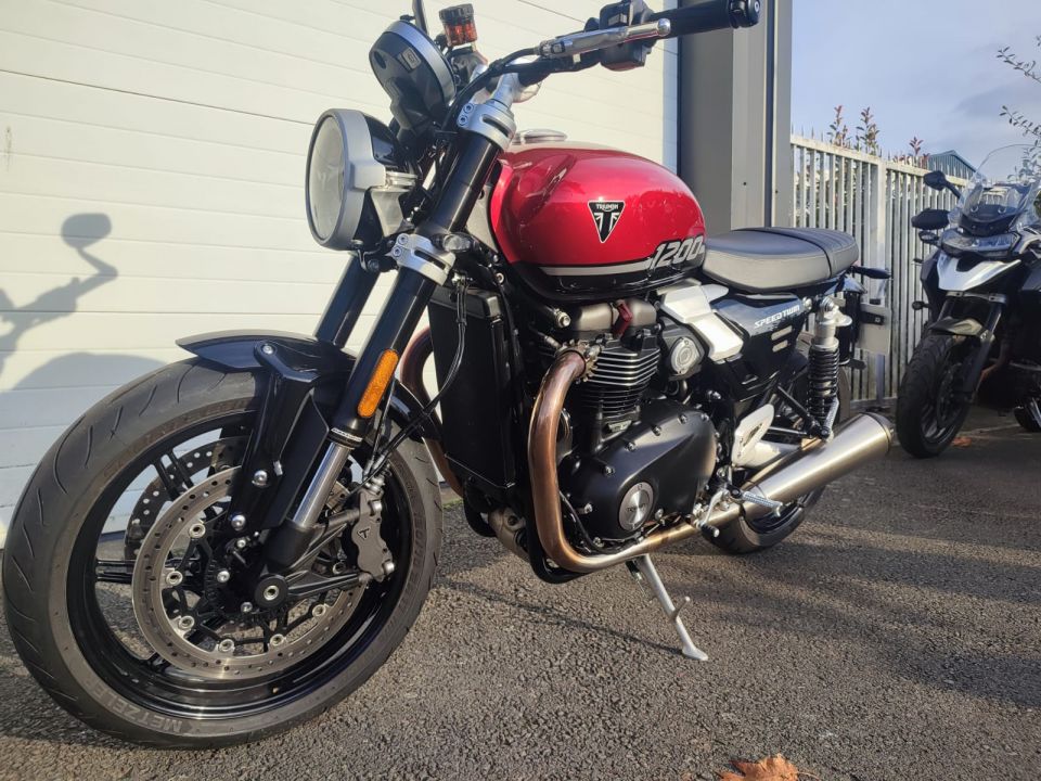 TRIUMPH SPEED TWIN 1200 4