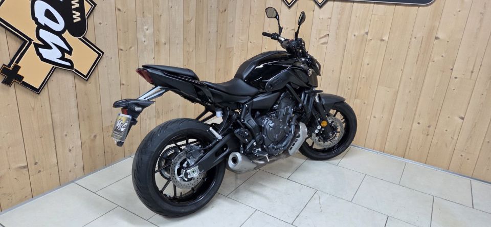 YAMAHA MT-07 (47.5CV) 4