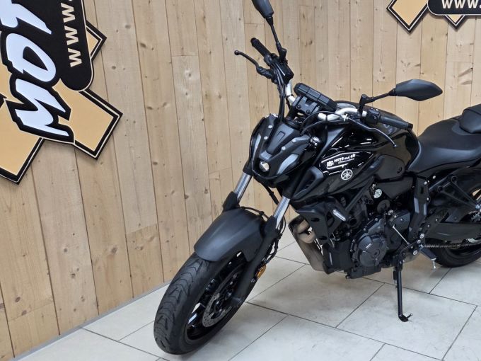 YAMAHA MT-07 (47.5CV) 4