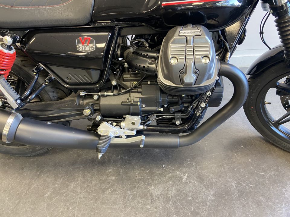 MOTO GUZZI V7 SPECIAL 4