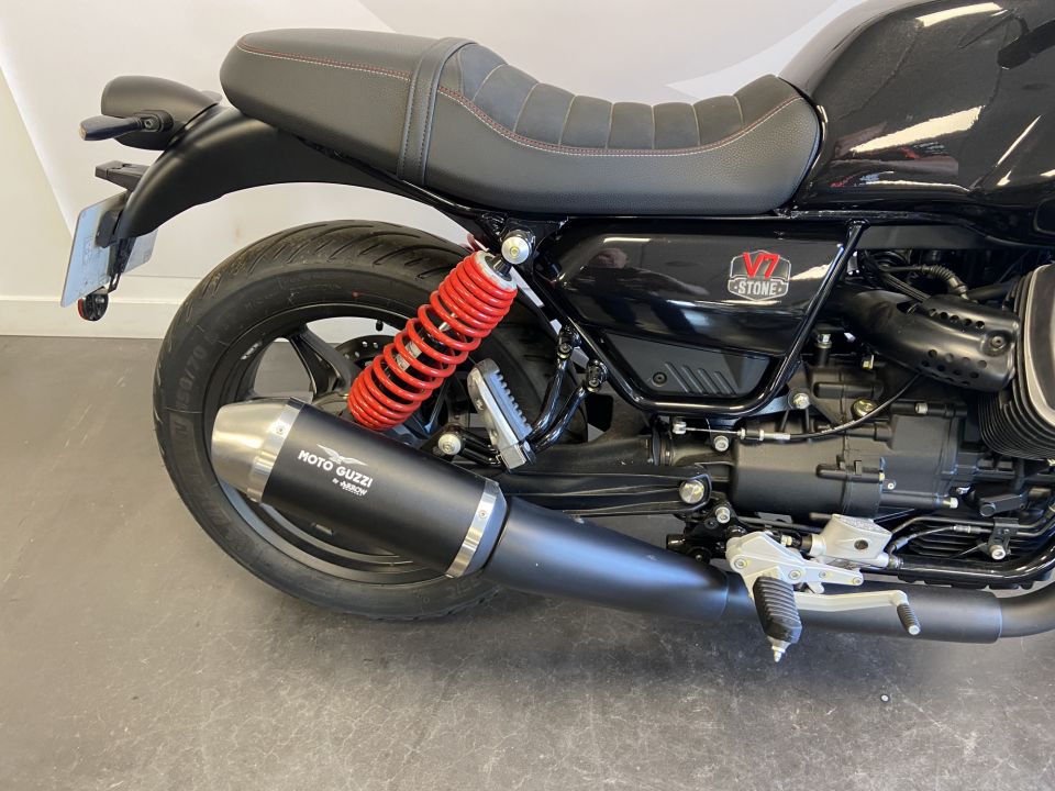 MOTO GUZZI V7 SPECIAL 4