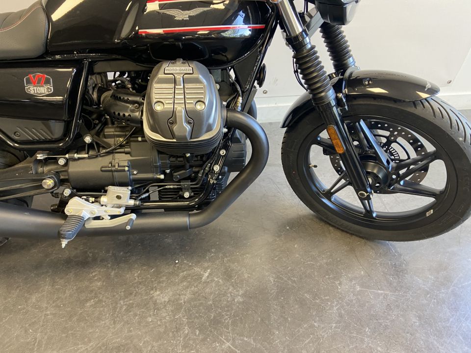 MOTO GUZZI V7 SPECIAL 4