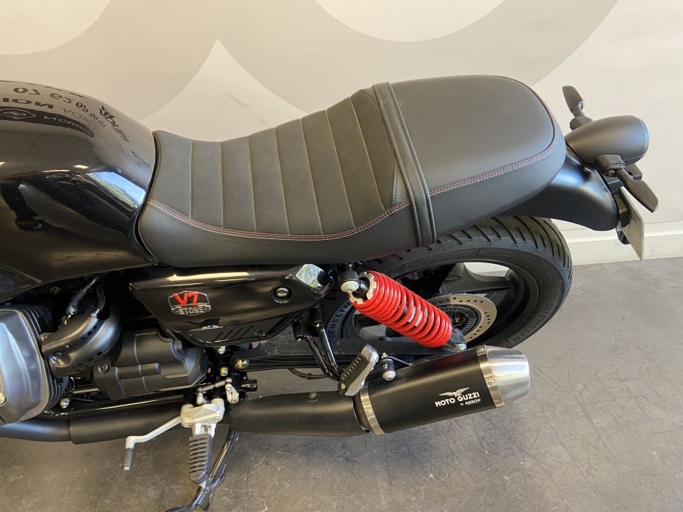 MOTO GUZZI V7 SPECIAL 4