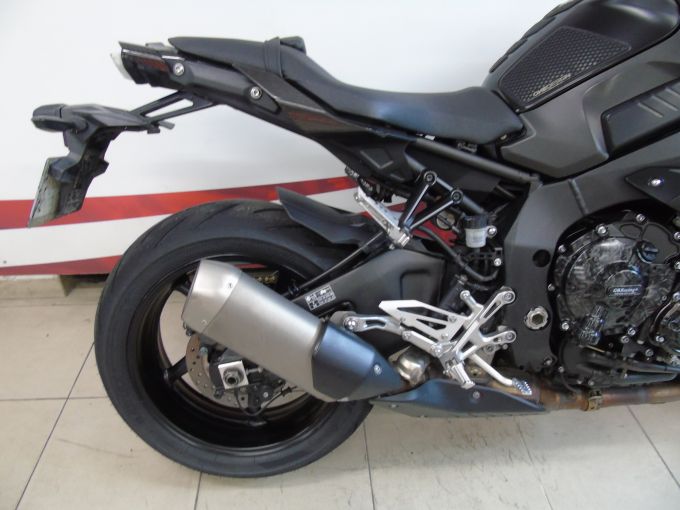 YAMAHA MT 10 4