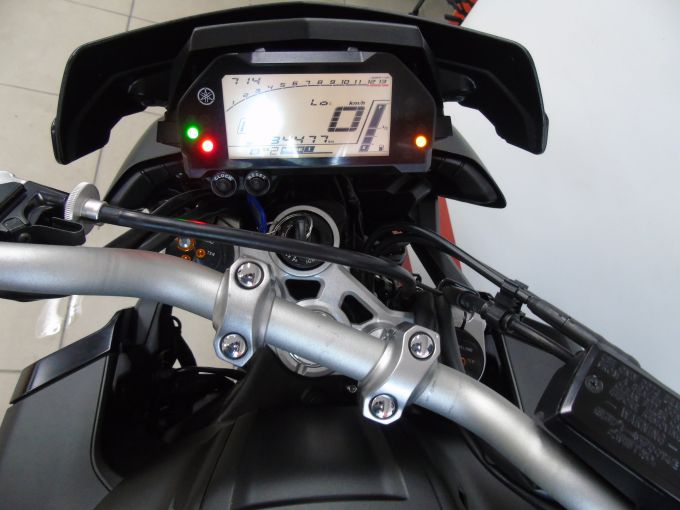 YAMAHA MT 10 4