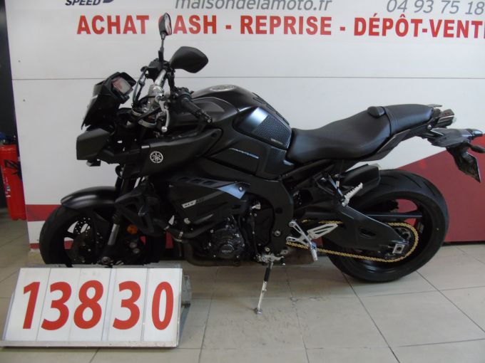 YAMAHA MT 10 4