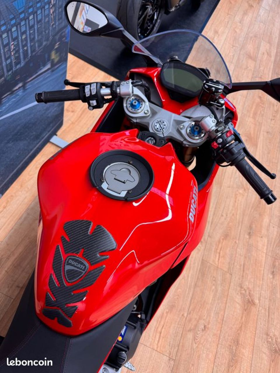 DUCATI SUPERSPORT 939S 4