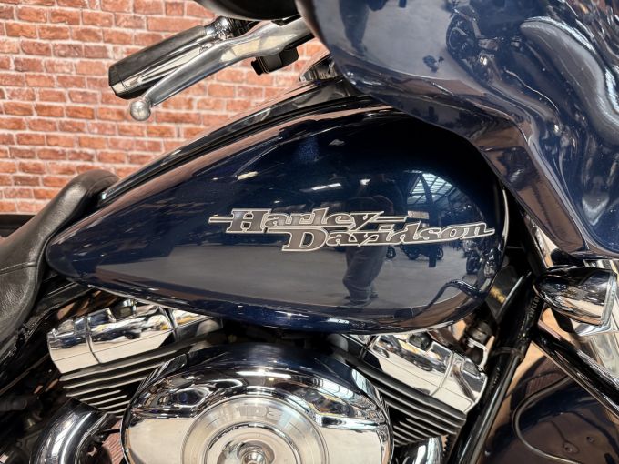 HARLEY-DAVIDSON TOURING STREET GLIDE 1690 4