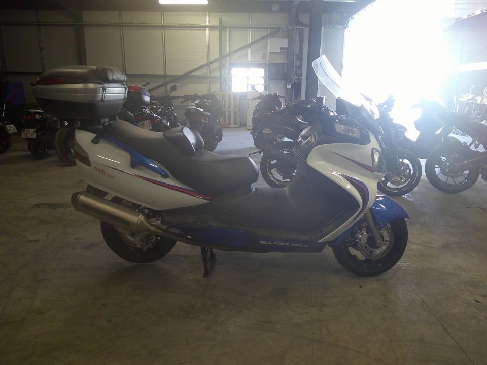 SUZUKI BURGMAN 650 4