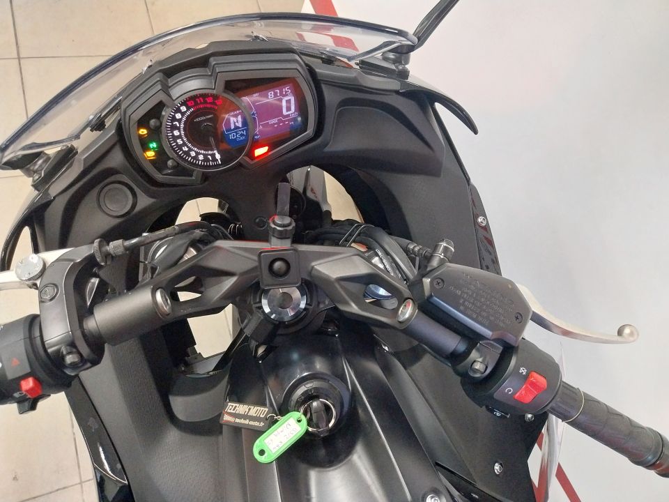 KAWASAKI NINJA 650 FULL 4