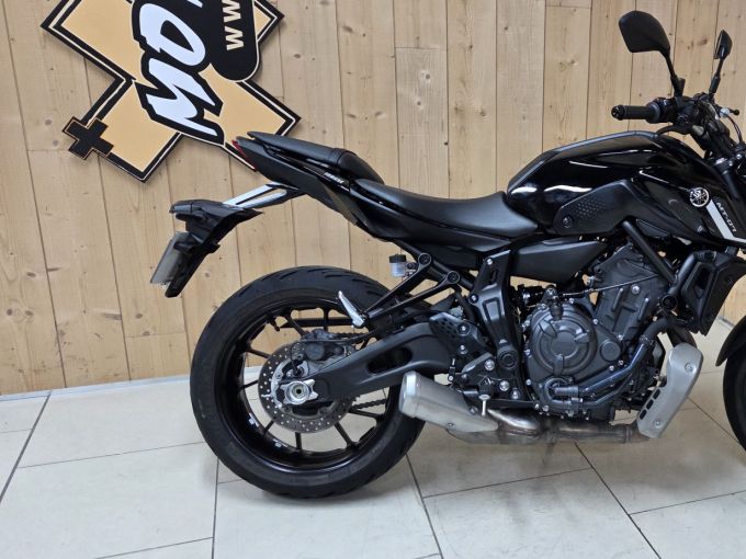 YAMAHA MT-07 (47.5CV) 4