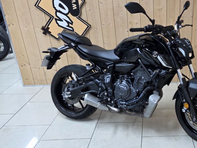 YAMAHA MT-07 (47.5CV) 4
