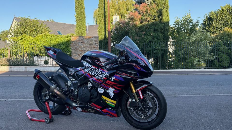 APRILIA RSV4 1100 FACTORY 4