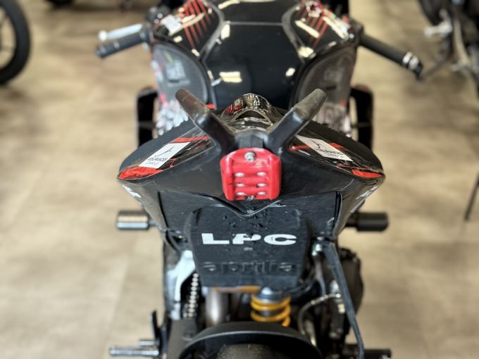 APRILIA RSV4 1100 FACTORY 4