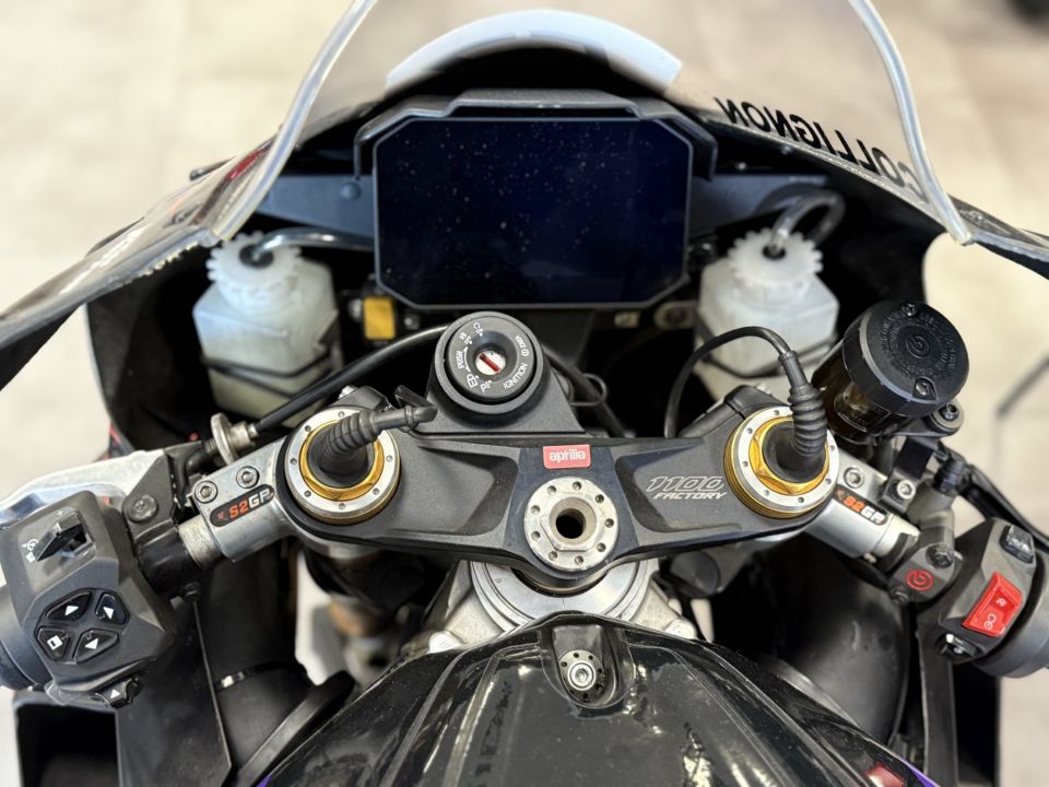 APRILIA RSV4 1100 FACTORY 4
