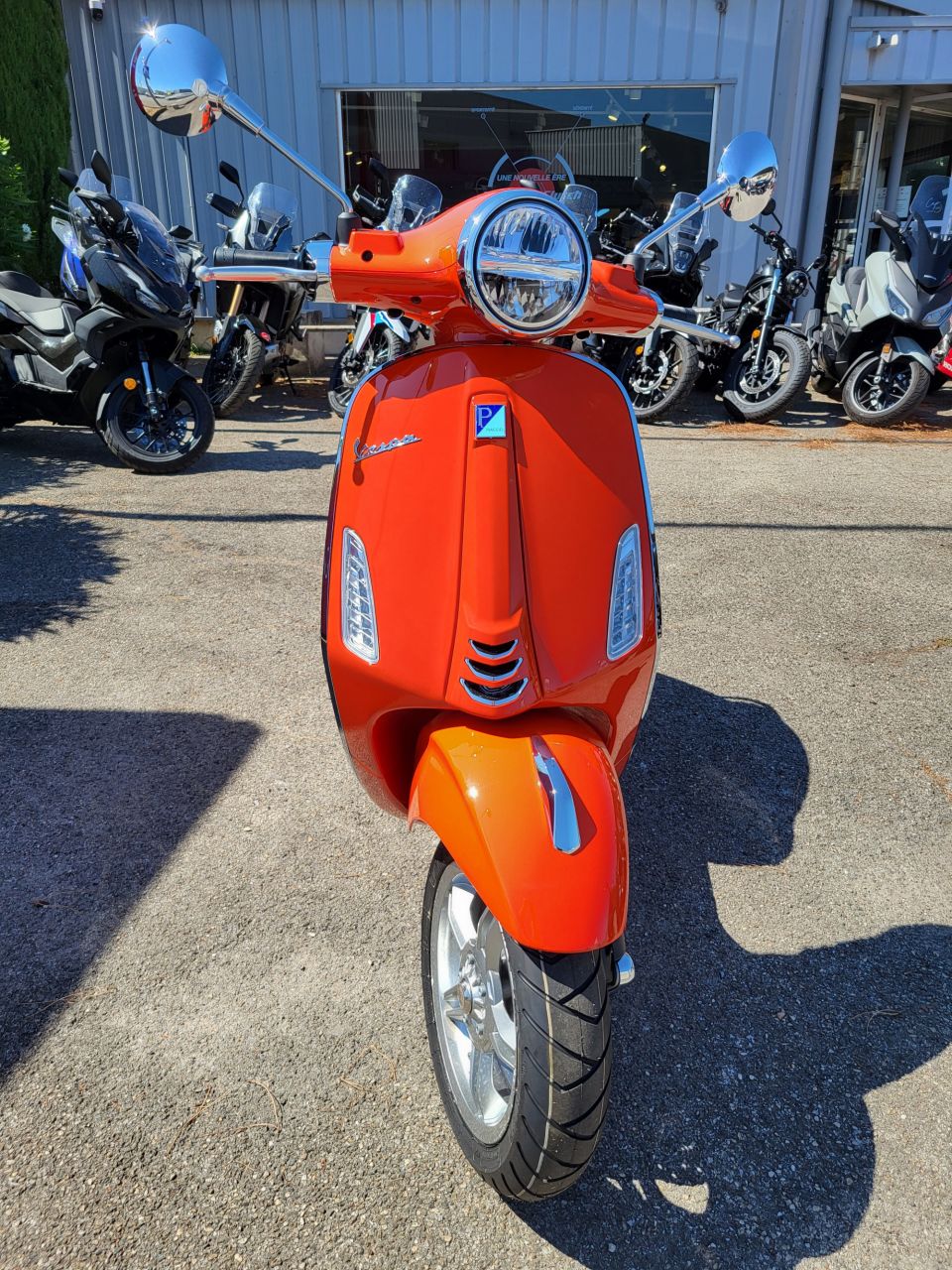 VESPA PRIMAVERA 125 4