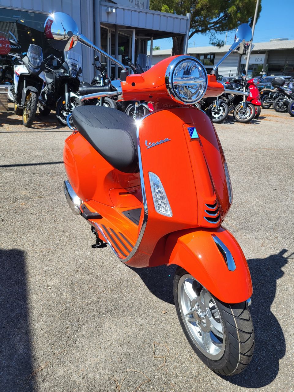 VESPA PRIMAVERA 125 4
