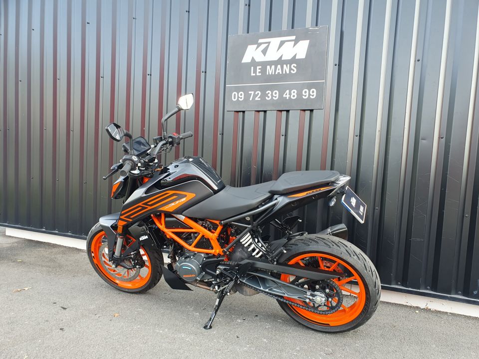 KTM 125 DUKE 4