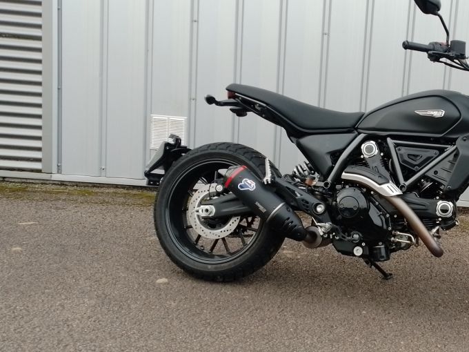 DUCATI SCRAMBLER 800 ICON DARK 4