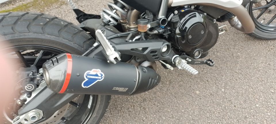 DUCATI SCRAMBLER 800 ICON DARK 4