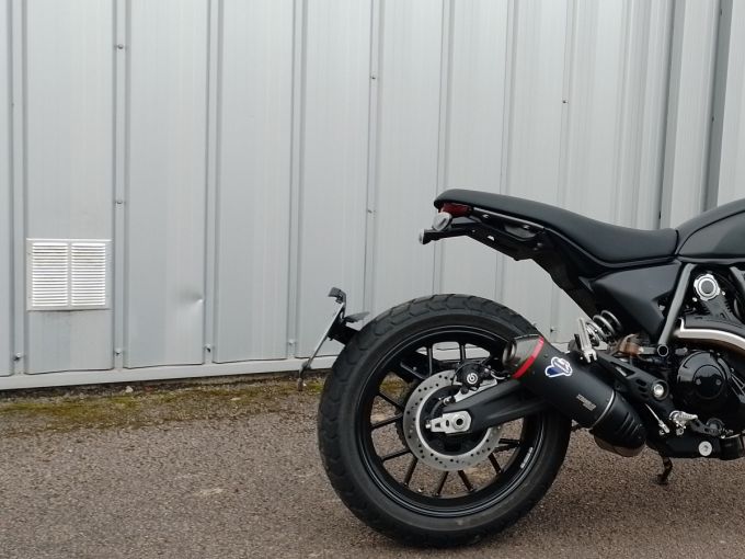 DUCATI SCRAMBLER 800 ICON DARK 4