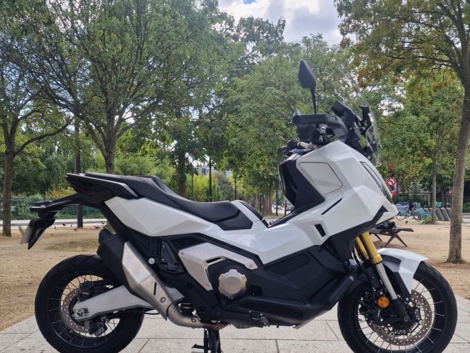 HONDA X-ADV 4
