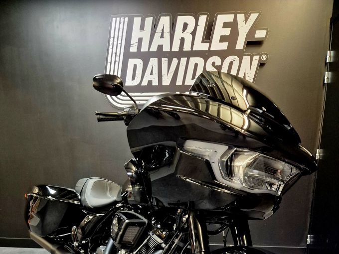 HARLEY-DAVIDSON TOURING ROAD GLIDE 1923 4