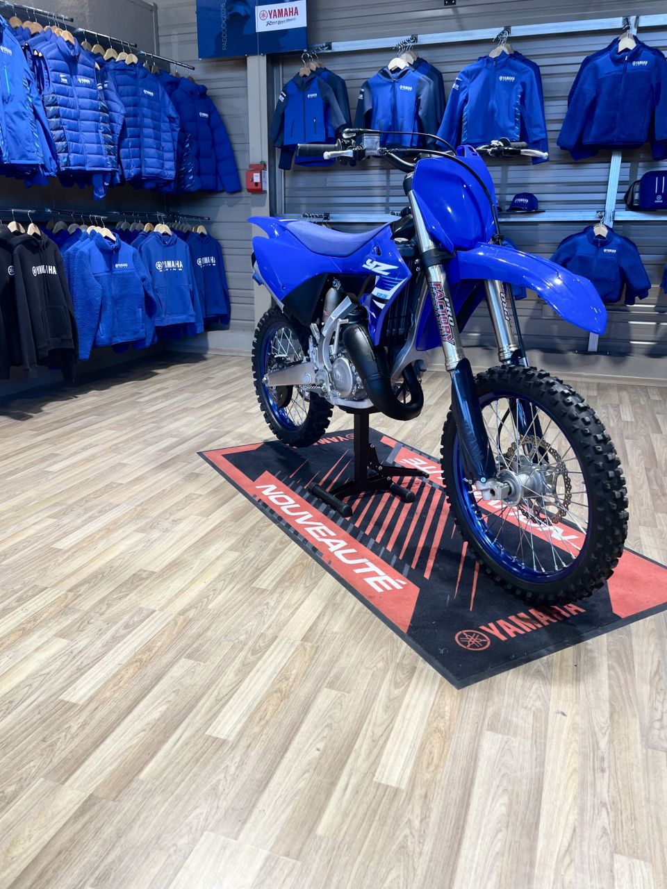 YAMAHA YZ 125 4