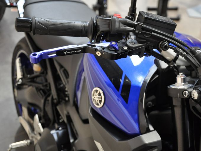 YAMAHA MT-09 4