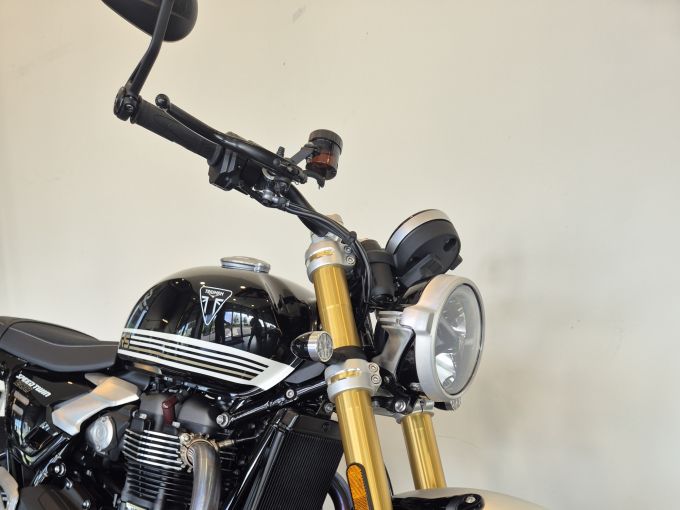 TRIUMPH SPEED TWIN 1200 4