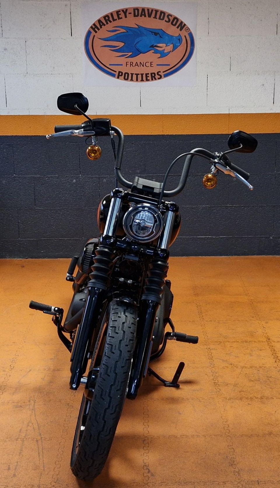 HARLEY-DAVIDSON SOFTAIL STREET BOB 1868 4