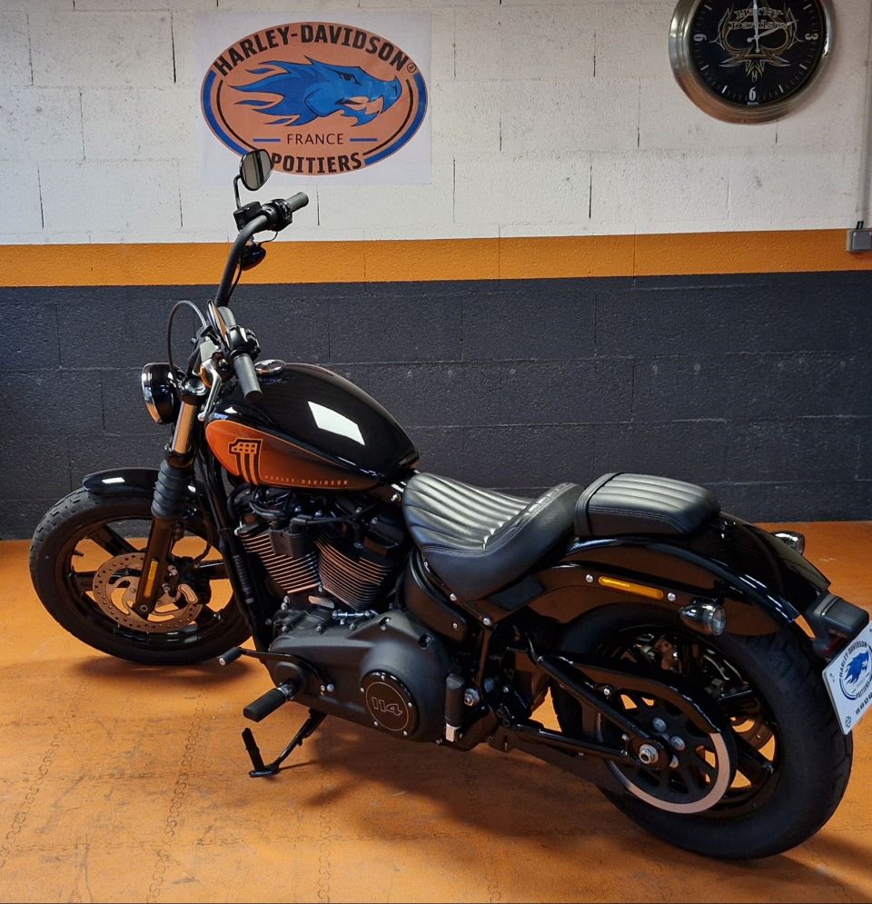 HARLEY-DAVIDSON SOFTAIL STREET BOB 1868 4